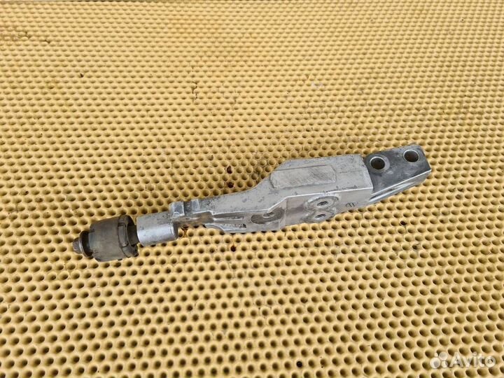 Кронштейн двигателя правый Infiniti Fx35 Fx37 Qx70