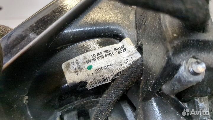 Зеркало боковое правое Volkswagen Phaeton, 2010