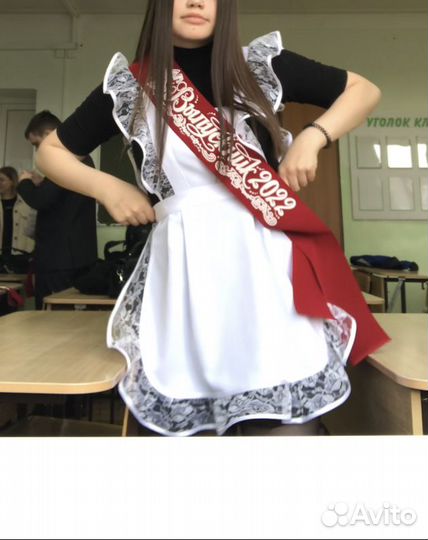 Белый школьный фартук