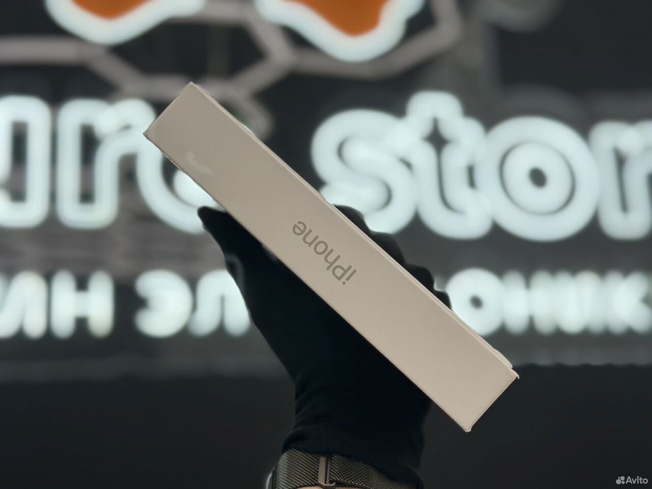 iPhone 16 Pro, 256 ГБ, SIM + eSIM