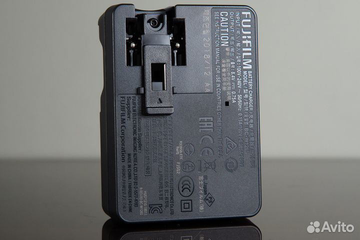 Fujifilm BC-W126 ориг. без адаптера