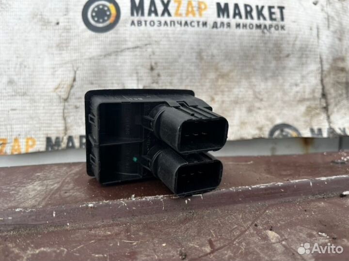 Блок управления стеклами LADA Granta 2012