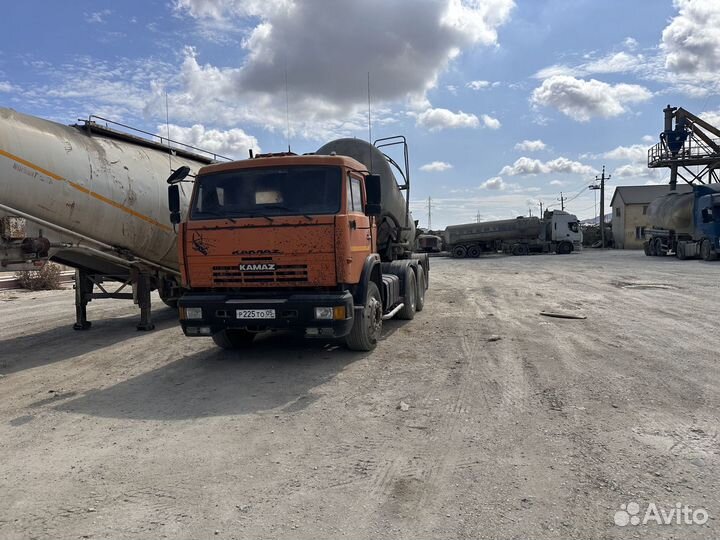 Водитель на цементовоз