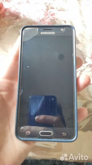 Телефон Samsung galaxy j5