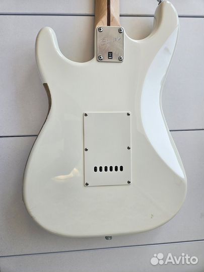 Электрогитара fender squier bullet Stratocaster