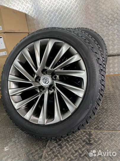 Новые (реплика) R18 Lexus Toyota