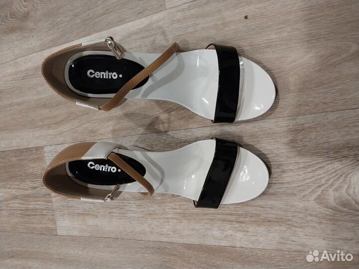 Босоножки женские