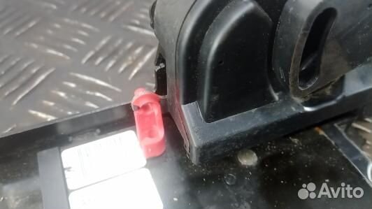 Замок 3-5 двери mercedes benz vito W639 (2RT14GH01)