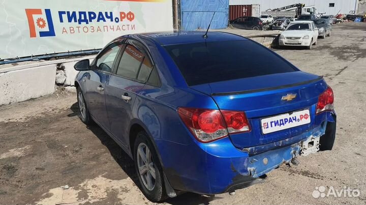 Рейка топливная (рампа) Chevrolet Cruze (J300) 55562597