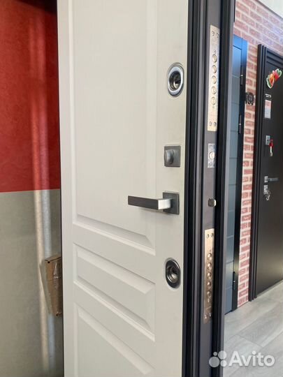 Входная металлическая дверь 