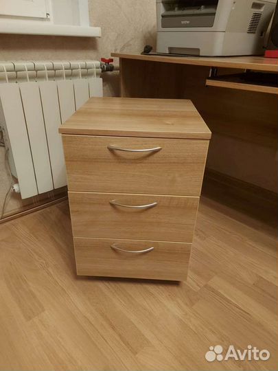 Стол компьютерный с тумбой