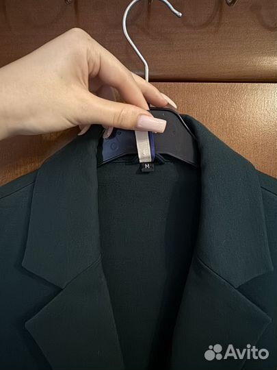 Пиджак темно зеленый
