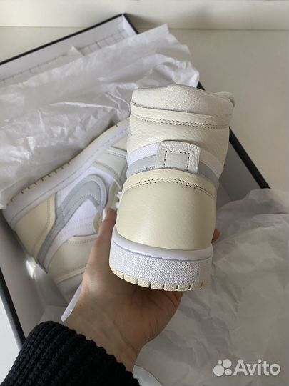 Кроссовки Nike air jordan женские 37,5 р