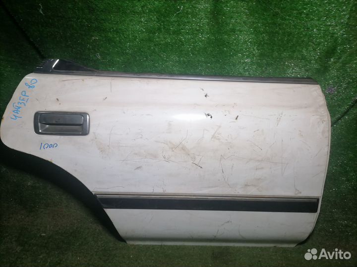 Дверь задняя правая Toyota Chaser GX81 Пустая