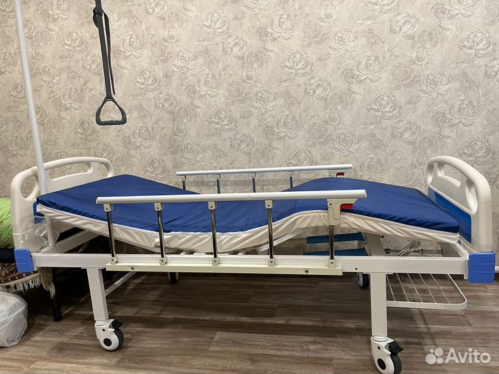 Медицинская кровать для лежачих больных