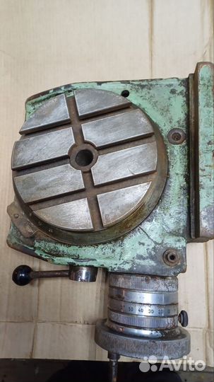 Стол поворотный