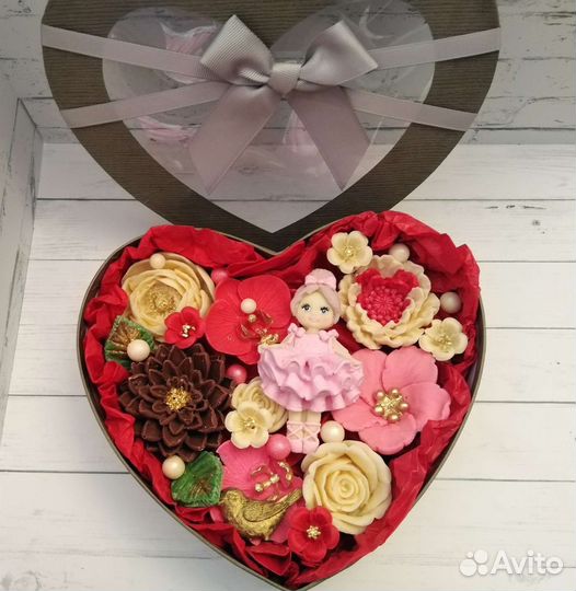 Подарочные шоколадные наборы и букеты