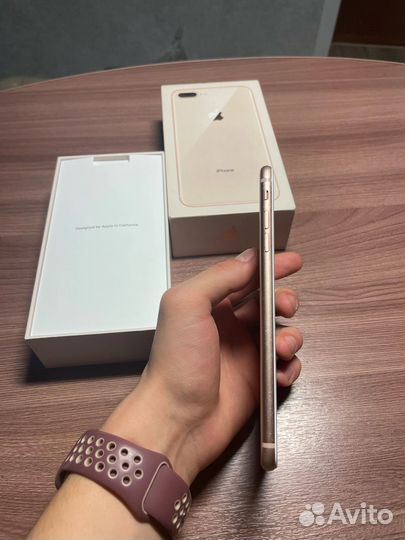 iPhone 8 Plus, 64 ГБ