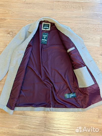 Демисезонное мужское пальто Guess в размере М