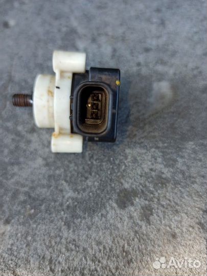 Дaтчик положения кузова Toyota Lexus