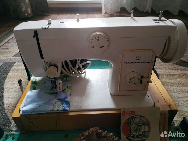 Швейная машина Чайка 132м