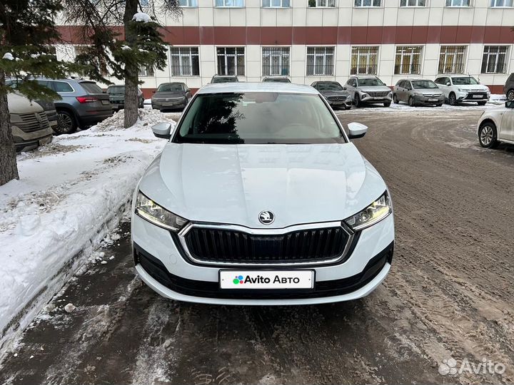 Skoda Octavia 1.6 AT, 2021, 23 500 км