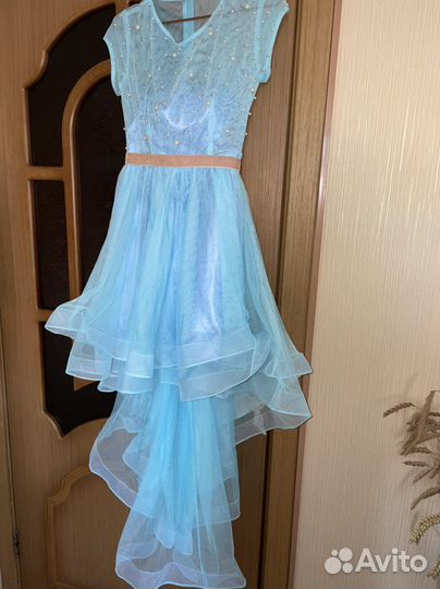 Вечернее платье