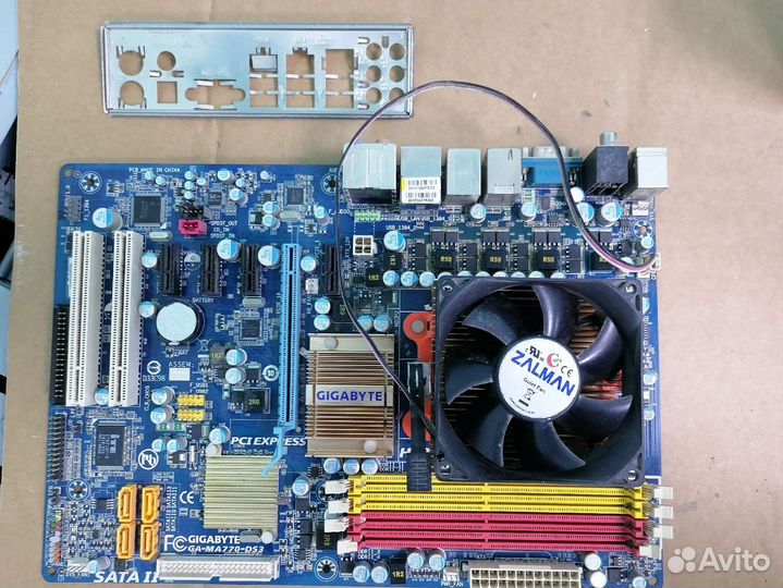 Комплект gigabyte GA-MA770+Athlon 64 x2куллер