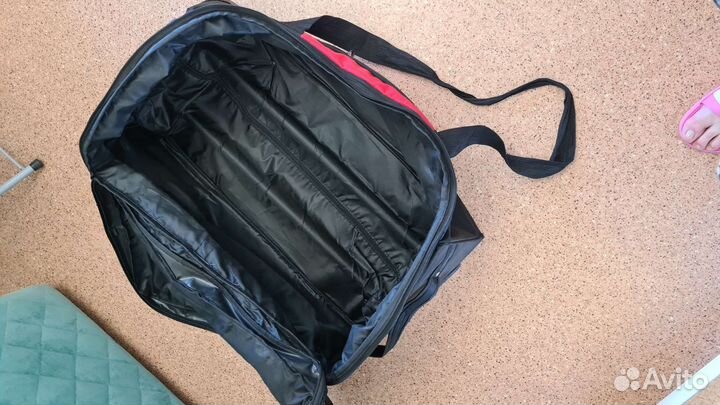 Сумка дорожная на колесах с выдвижной ручкой