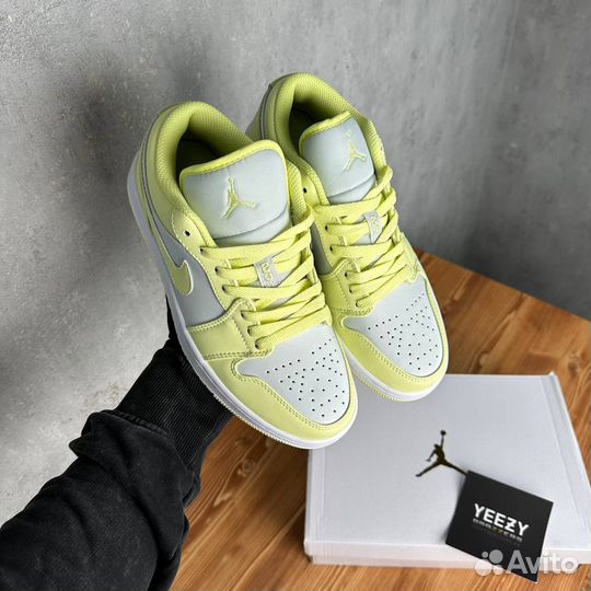 Кроссовки Nike Jordan 1 Low wmns 