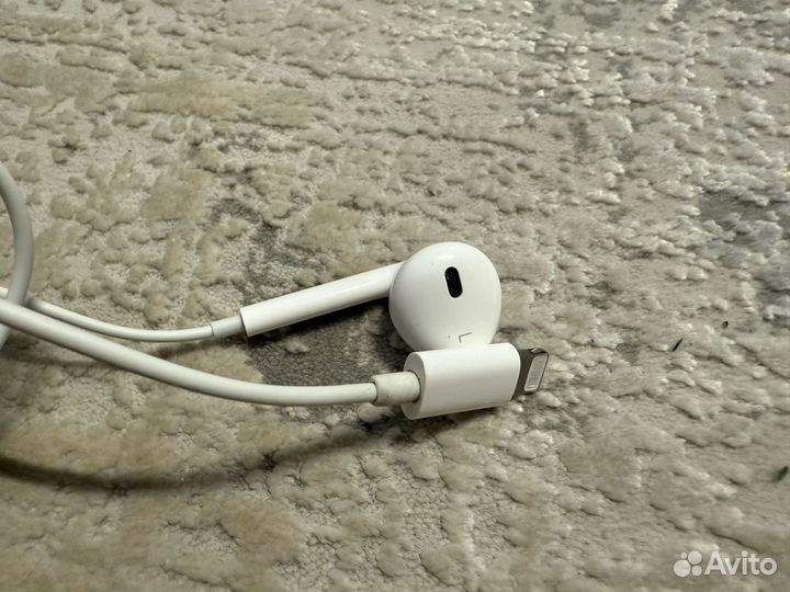 Наушники apple earpods lightning