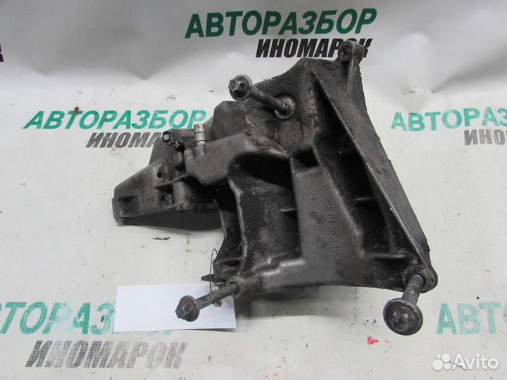 Кронштейн гидроусилителя для Mercedes-Benz CLK-Cla