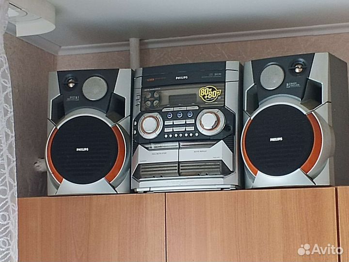 Музыкальный центр philips