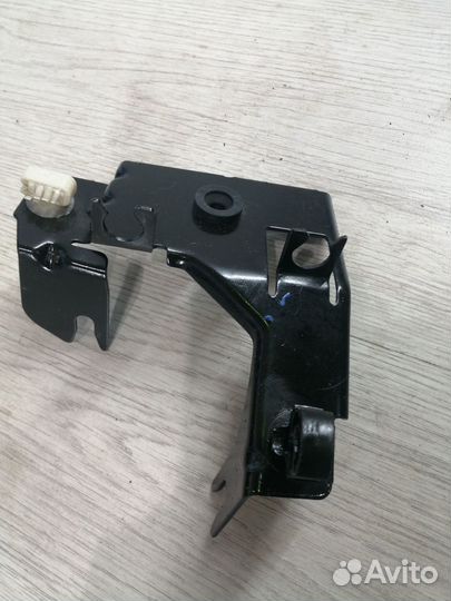 Кронштейн крепление блока ABS абс Renault duster