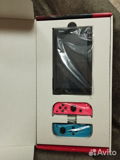 Игровая приставка Nintendo Switch 2rew