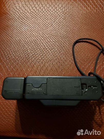 Плёночный фотоаппарат Canon MC 2.8 в люксе