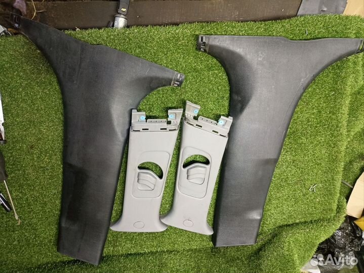 Обшивка средней стойки Kia Rio 3