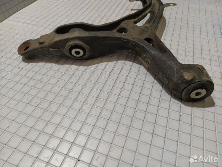 Рычаг передний правый нижний Mercedes W164