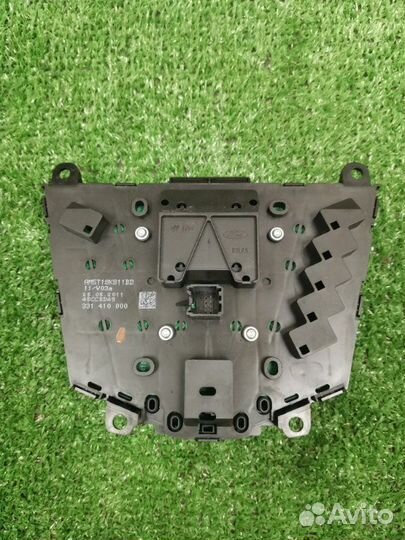 Блок управления магнитолой Ford Focus 3 хетчбэк