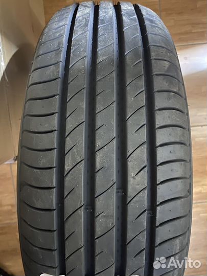 Delinte DS2 215/70 R15 98V