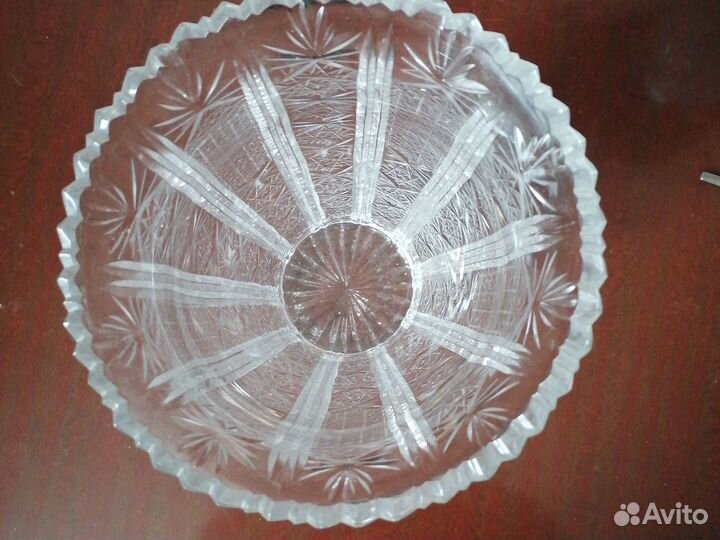 Хрустальная ваза