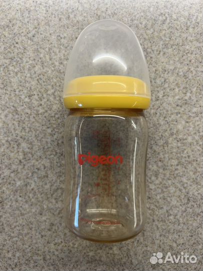 Бутылочки для кормления pigeon