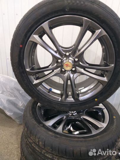 Шины 215 50 17 летние бу