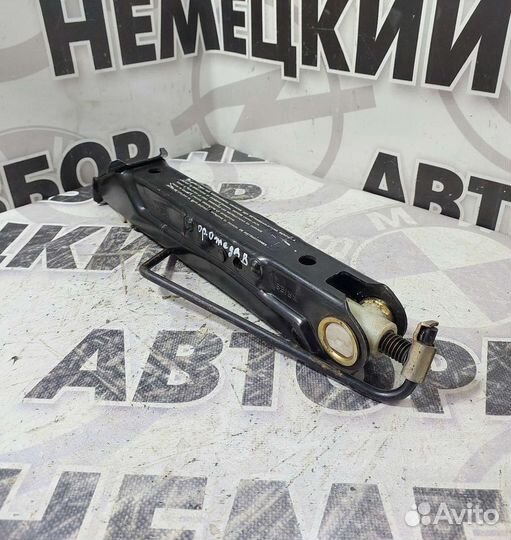 Домкрат Opel Omega B