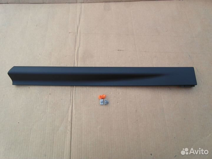 Молдинг двери задний правый Infiniti QX50 J55 17-2