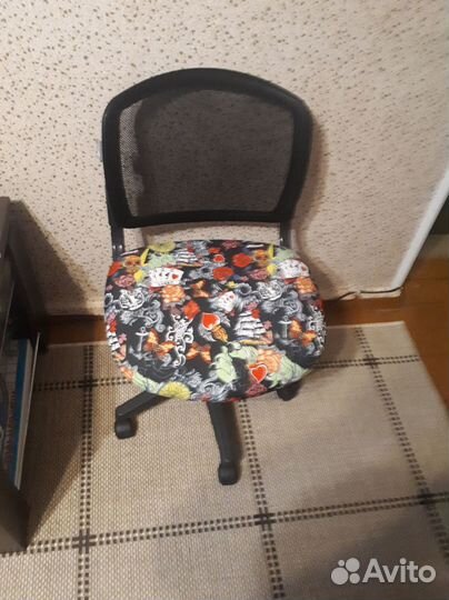 Продам компьютерное кресло