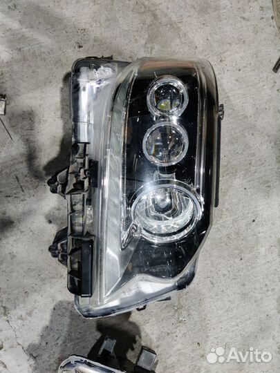Lexus GX460 Фары передние