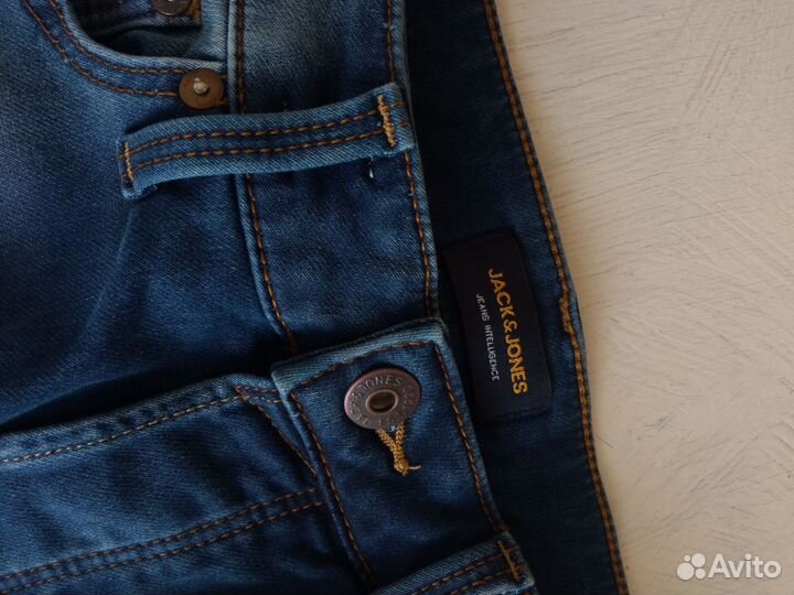 Шорты фирменные jack&Jones на подростка
