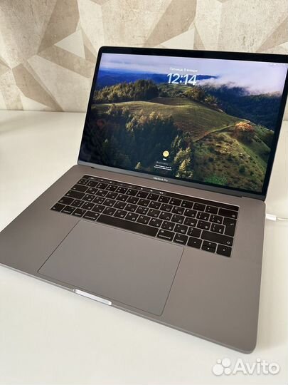 Топкейс Apple MacBook Pro 15 2019 с новой акб