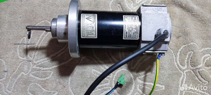 Электрдвигатель Lenze d-32696